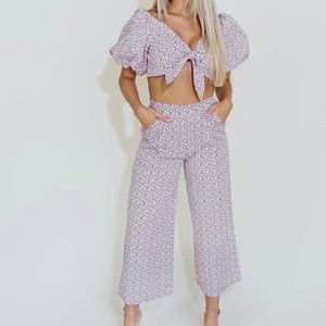 Kittenish Floral Set